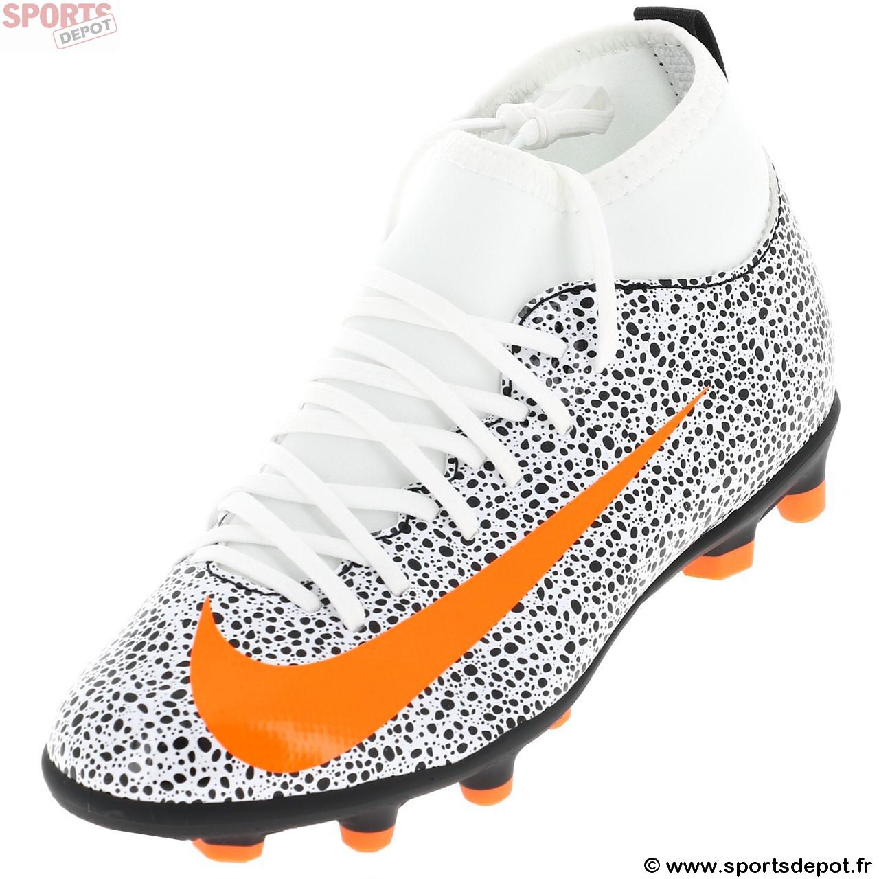 Acheter Chaussures football moulées NIKE Ronaldo superfly cr7 jr - Enfant -  Junior comparer achat / vente sur sportsdepot.fr